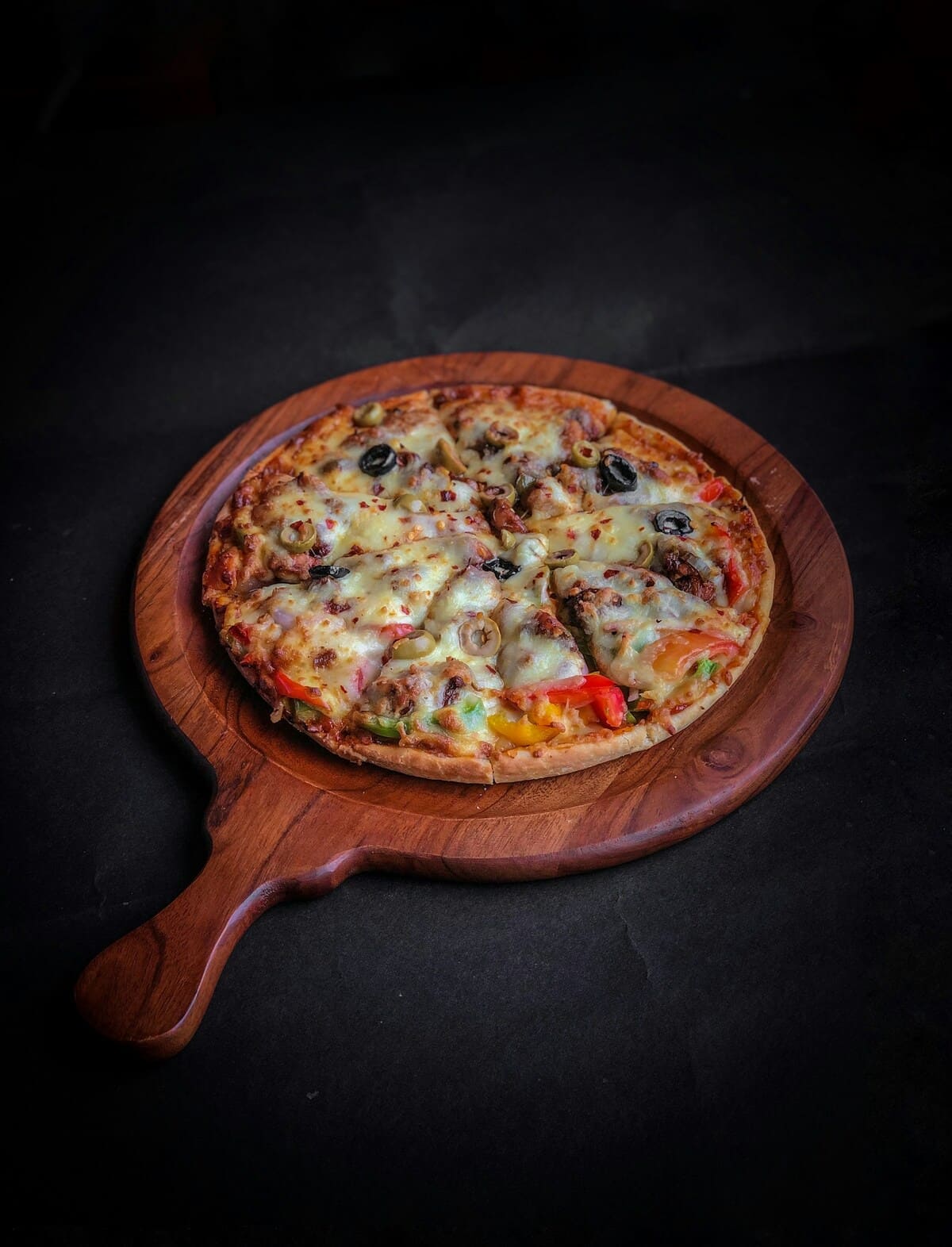 Pizza romana recién horneada